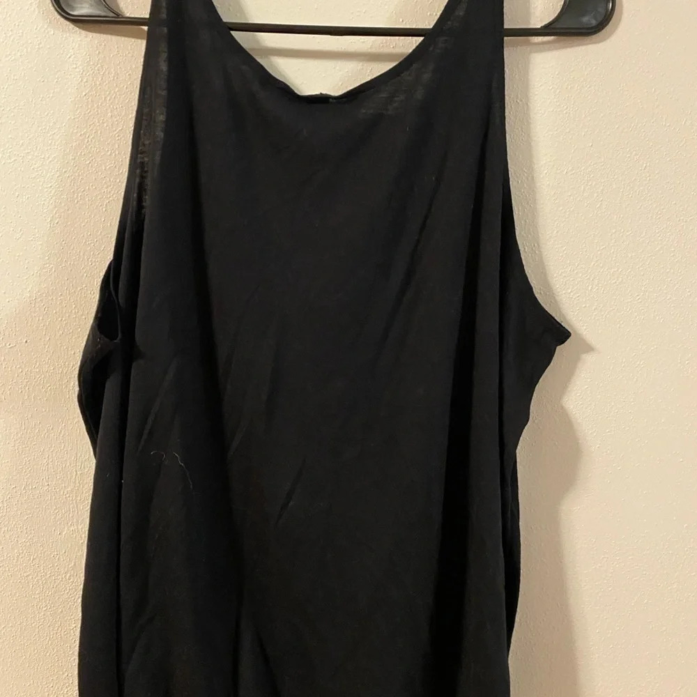 Tank Top [B7] - Picture 4 of 4
